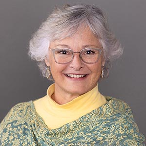 Sarah Perry Headshot